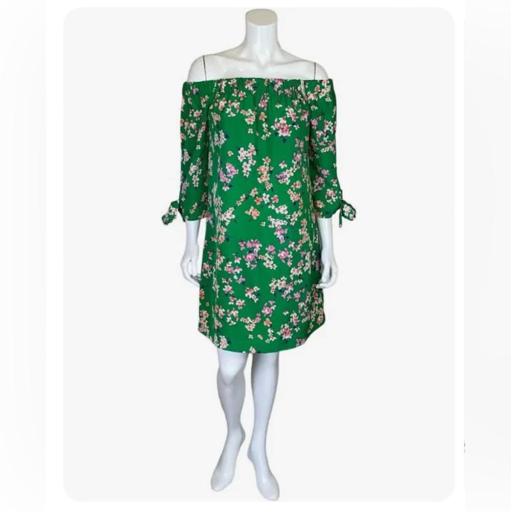 NWOT- Vince Camuto emerald green floral elasticated off-shoulder dress.